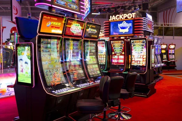Live Mega Wheel spin display on mulaibola showing wheel segments and prediction options