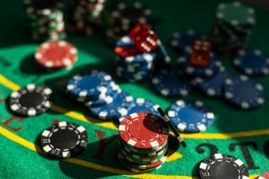 mulaibola Tarung Mesin game interface showing reels pay table and bet selector